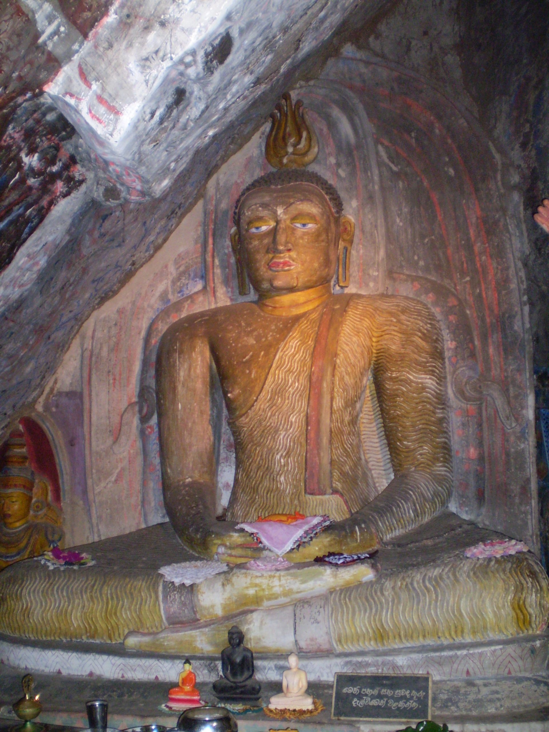 estatuas de buda en sri lanka